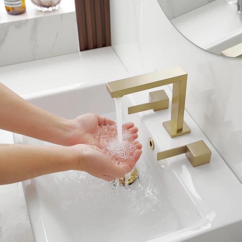Widespread Single-handle Bathroom Faucet with Drain Assembly