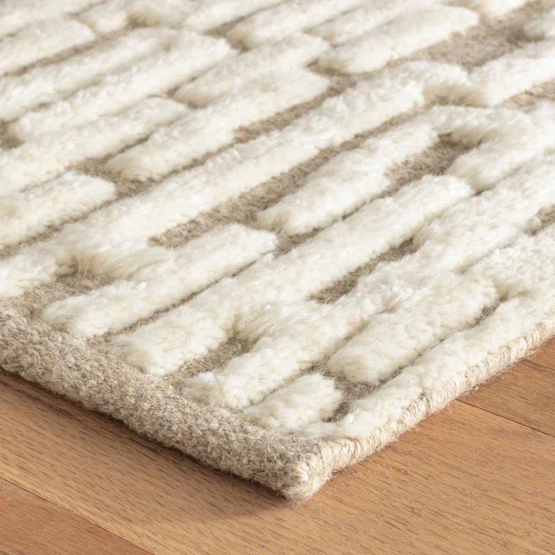 Marie Flanigan Natural Elegance 2'6" x 8' Hand-Knotted Wool Runner Rug