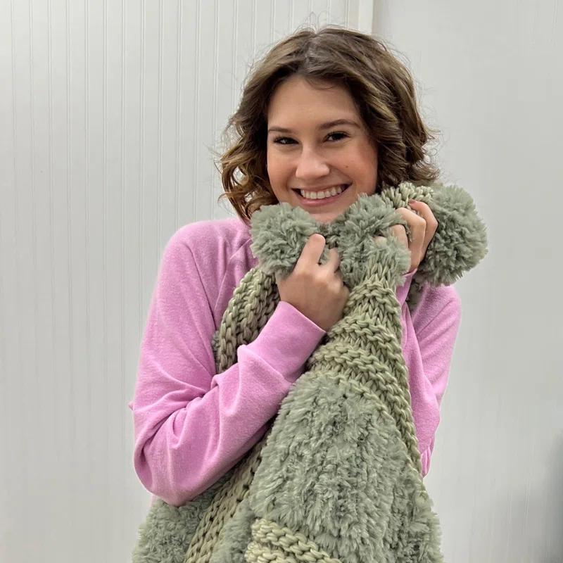 Donna Sharp Knitted Throw Blanket