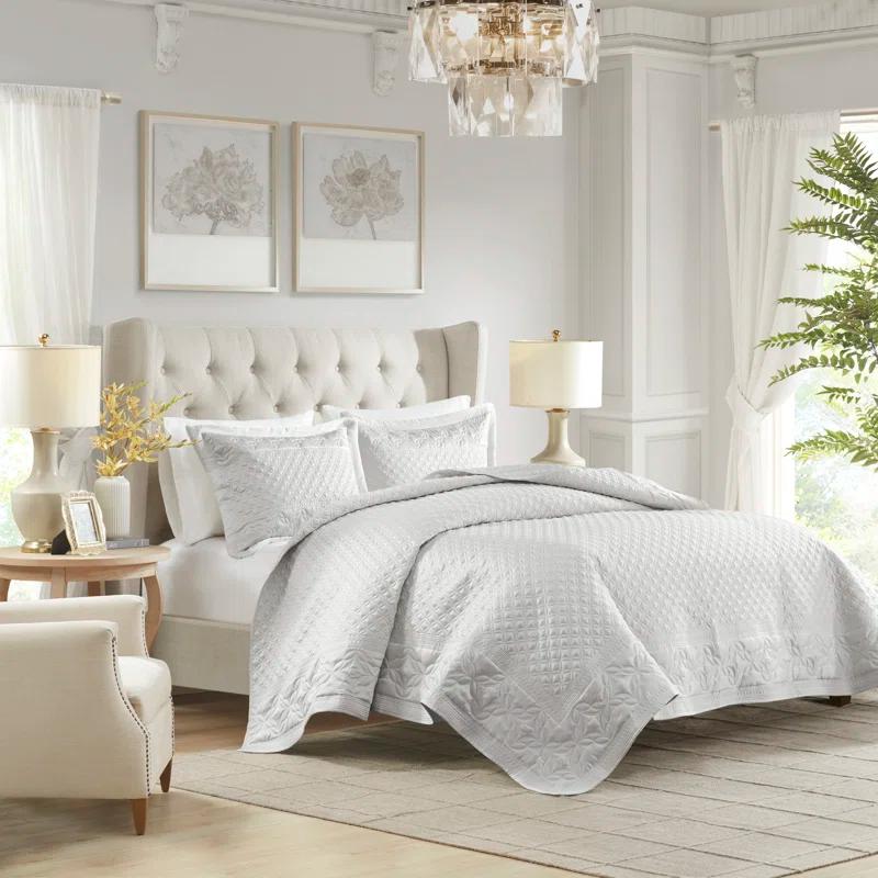 Neoclassical Gray Matte Satin Queen Quilt Set with Engineered Embroidery