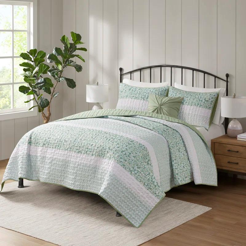 Green King Microfiber Seersucker Quilt Set with Pillow