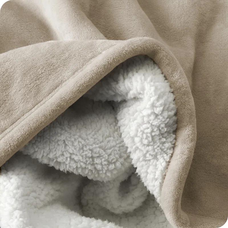 Plush Twin/Twin XL Reversible Sherpa Fleece Blanket in Gray