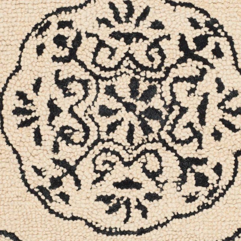 Safavieh Bella Hand Tufted Wool Damask Rug