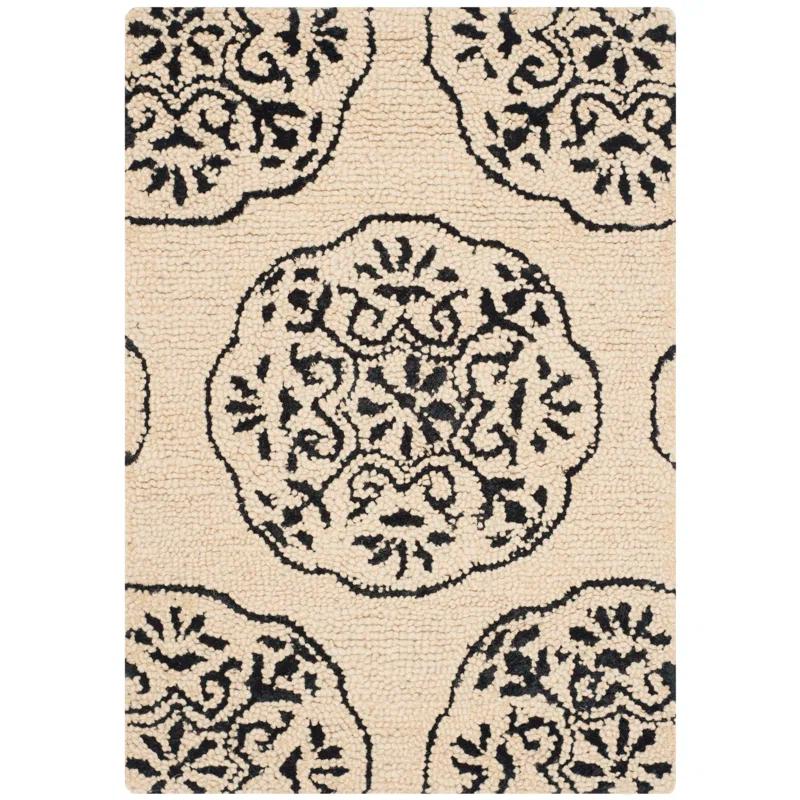 Safavieh Bella Hand Tufted Wool Damask Rug