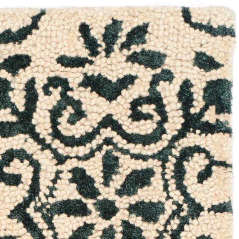 Safavieh Bella Hand Tufted Wool Damask Rug