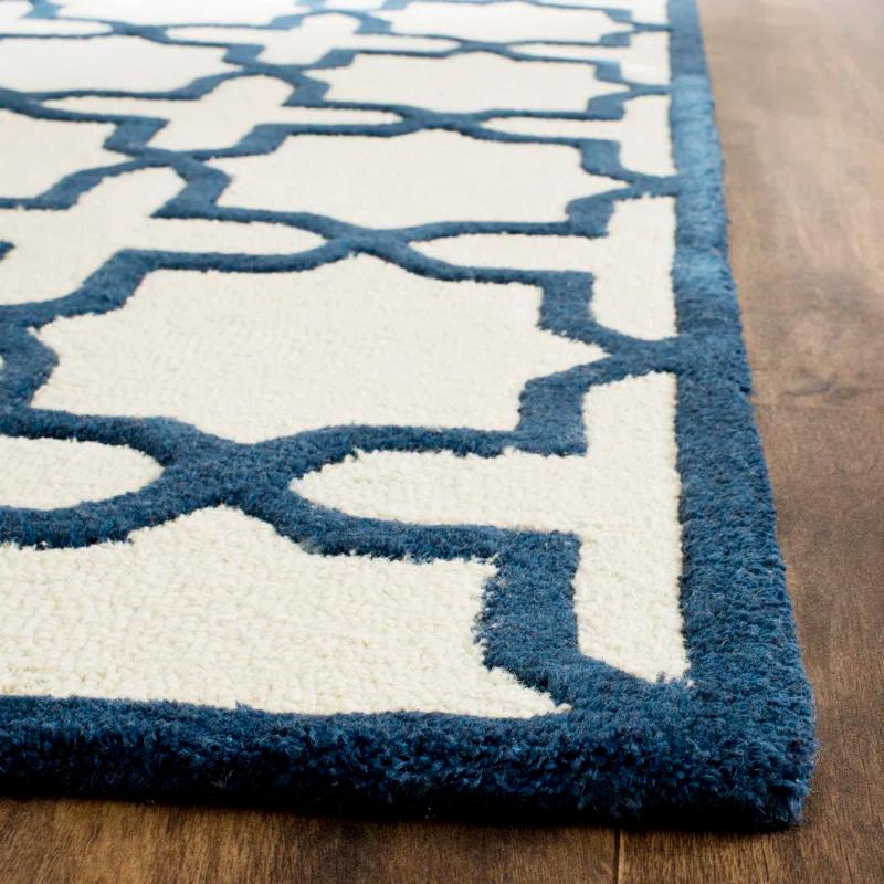 Safavieh Cambridge Hand Tufted Wool Geometric Rug