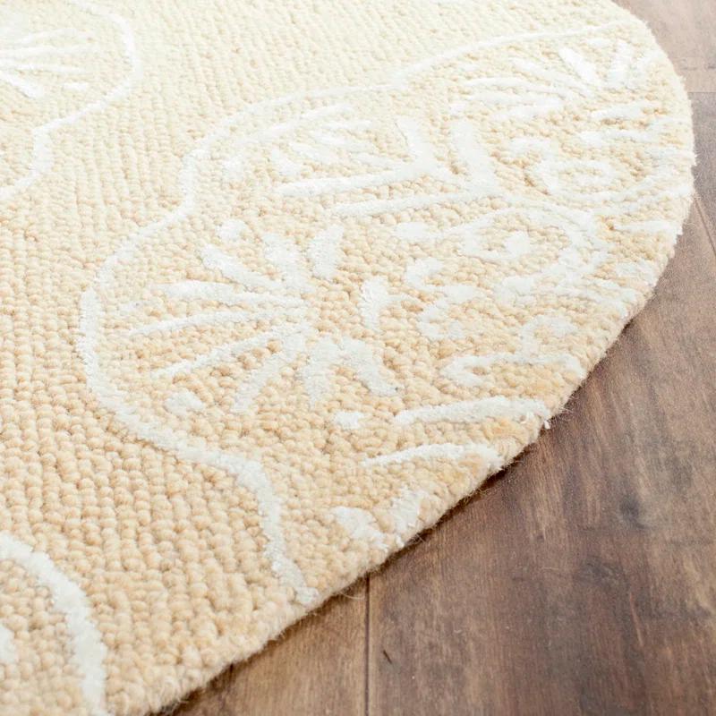 Safavieh Bella Hand Tufted Wool Floral Rug