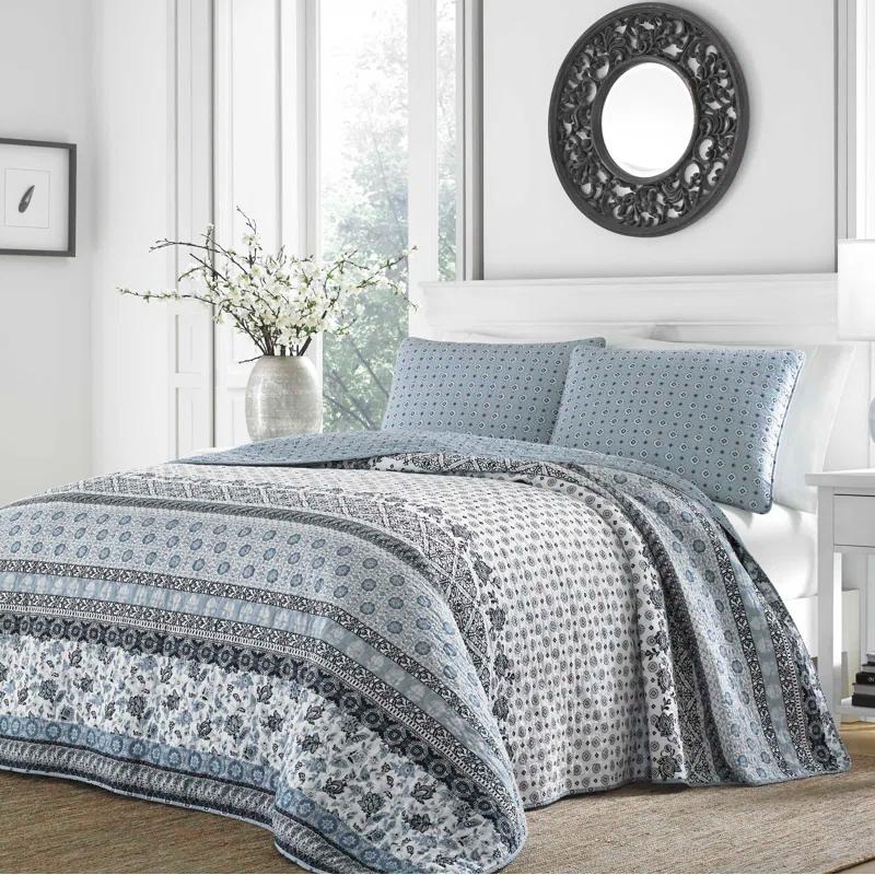 Fenwick Reversible Quilt Set