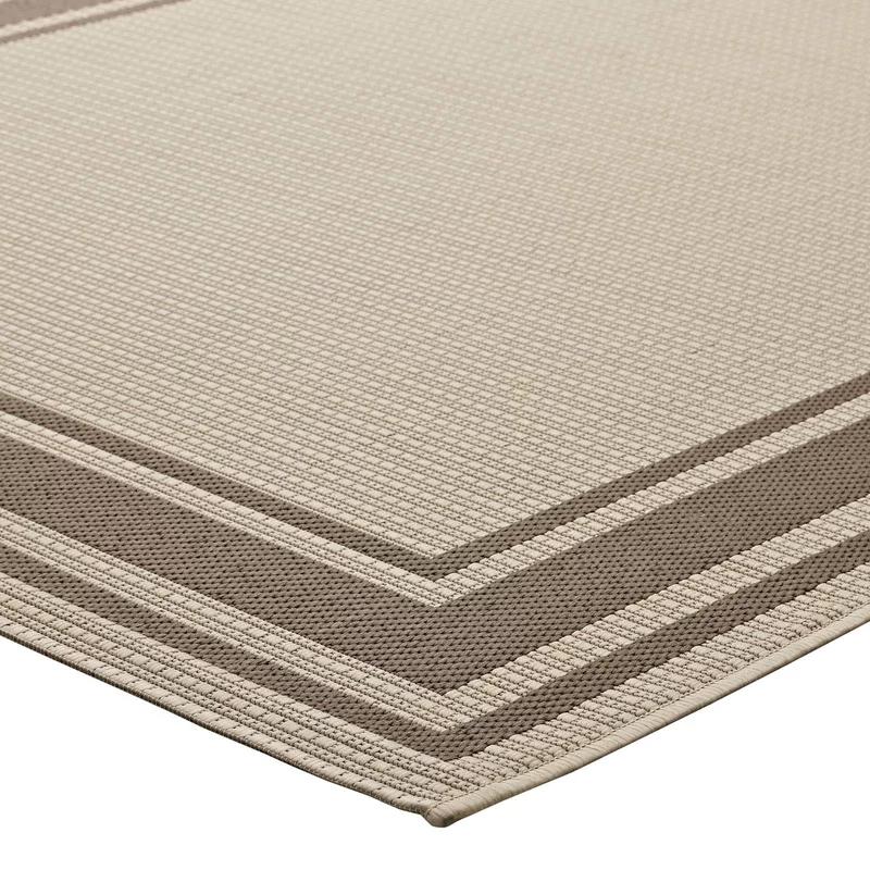 Elegant Gray and Beige Synthetic 8' x 10' Indoor/Outdoor Area Rug