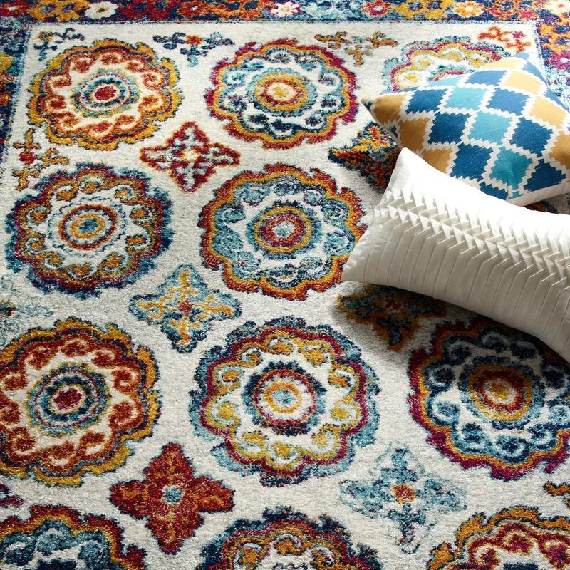 Ivory and Blue Floral Medallion 8' x 10' Area Rug