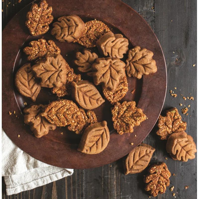 Nordic Ware Nordic Ware Non-Stick Novelty Leaf-Lettes Cakelet Pan