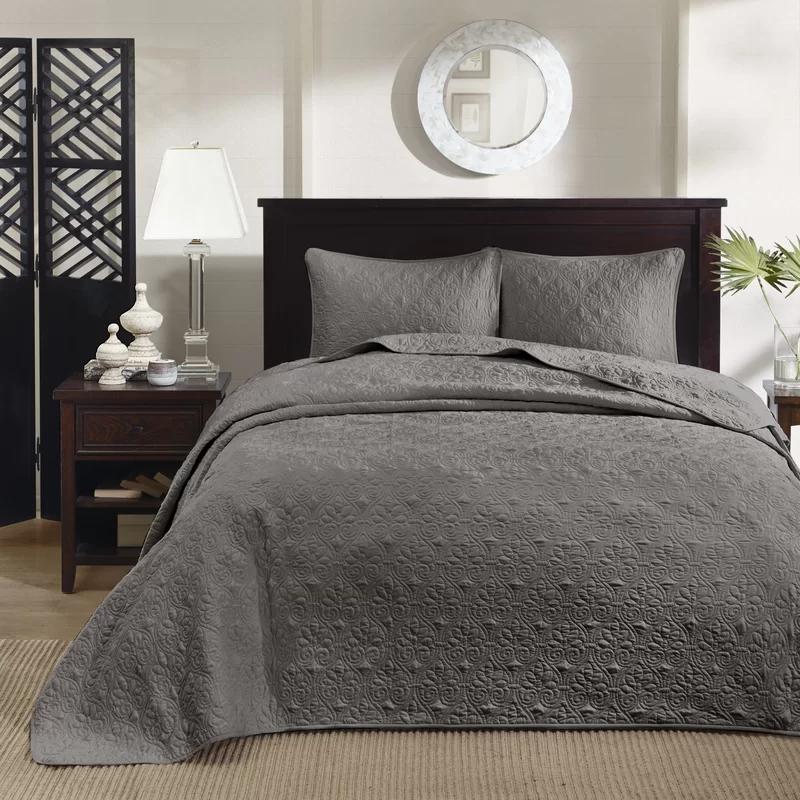 Cottage Charm Dark Grey Reversible Queen Bedspread Set with Classic Stitch