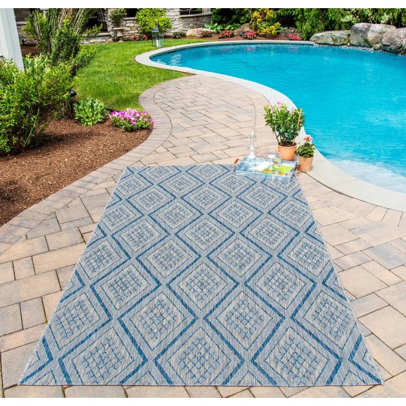 Chic Blue Geometric Indoor/Outdoor Rectangular Rug, 5'3" x 7'6"