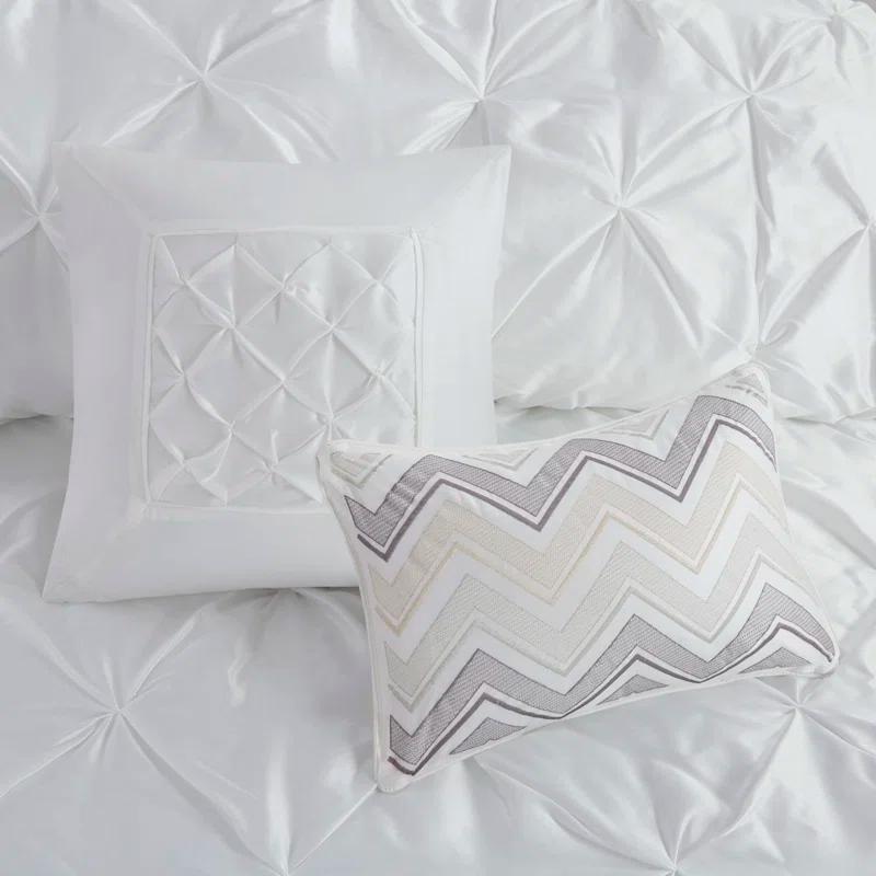 Madison Park Laurel 7 Piece Tufted Comforter Set