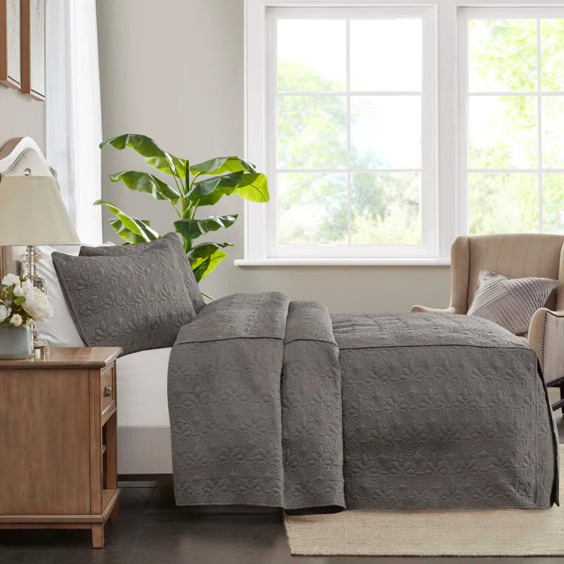 Madison Park Quebec 3 Piece Split Corner Pleated Quilted Bedspread
