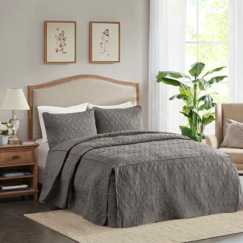 Madison Park Quebec 3 Piece Split Corner Pleated Quilted Bedspread