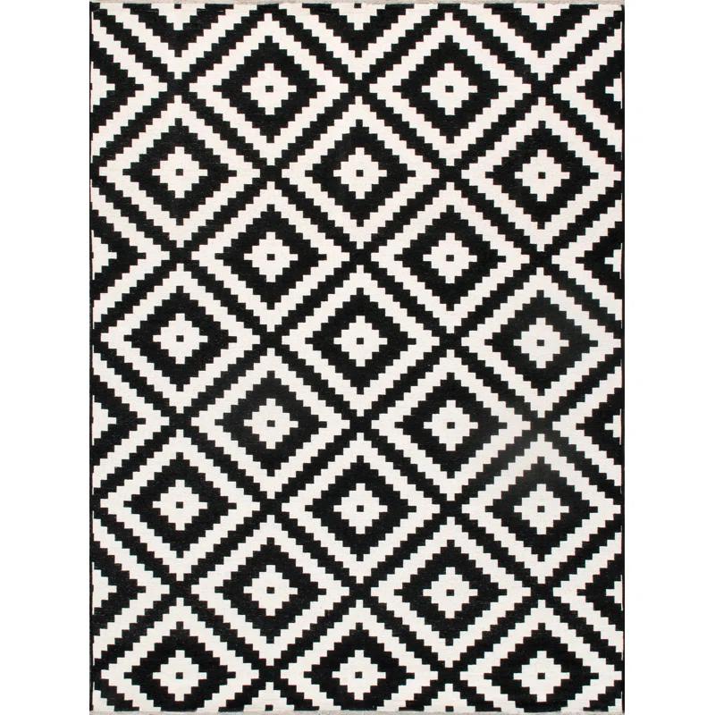 Pasargad Geometric Black/White Area Rug