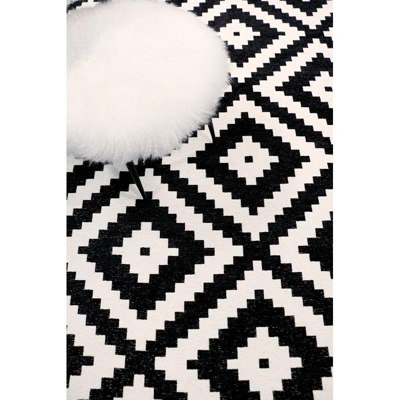 Pasargad Geometric Black/White Area Rug
