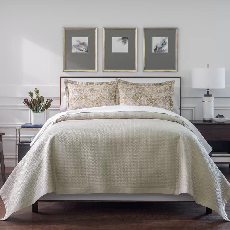 Juliet Linen King Size Cotton Matelassé Coverlet