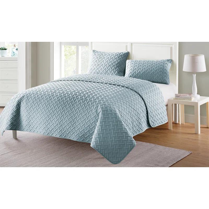 Nina Embossed Basketweave Quilt Set