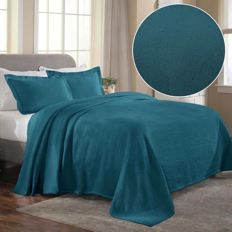 Superior Superior Florin Matelasse Jacquard Scrolling Medallion Cotton Bedspread Set With Pillow Shams