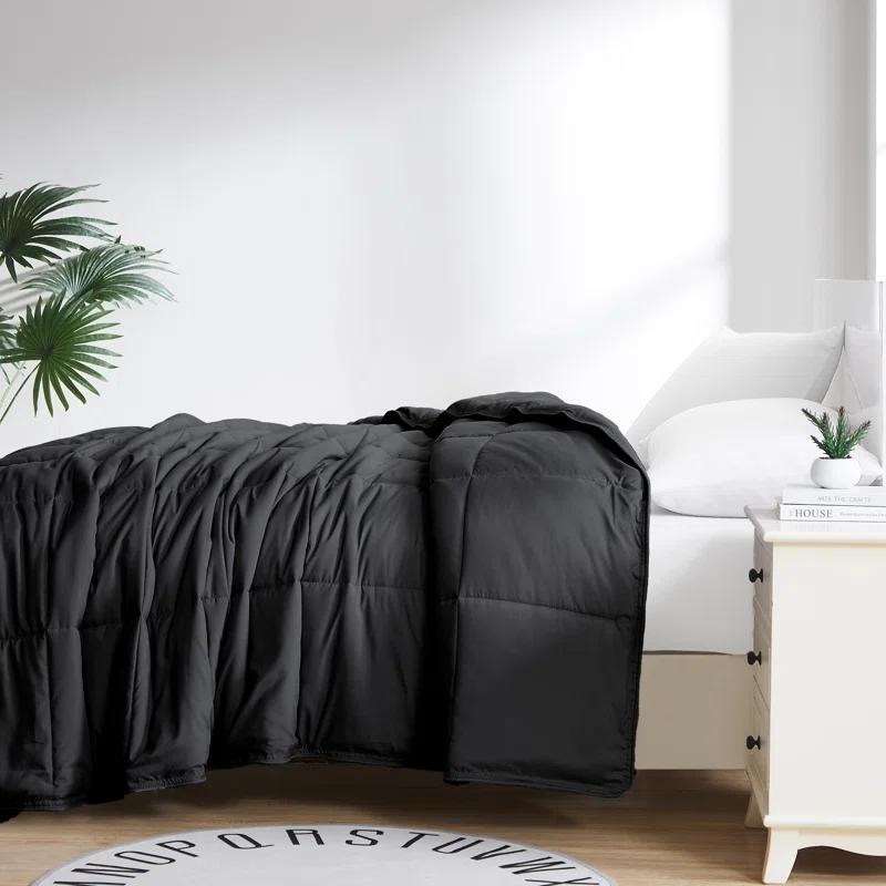 SouthShore Fine Linens Vilano Springs ® Oversized Down Alternative Comforter with piped Edging and corner loops, Easy care