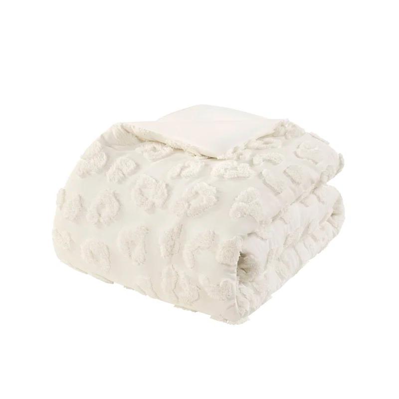 Intelligent Design Larissa Animal Chenille Comforter Set