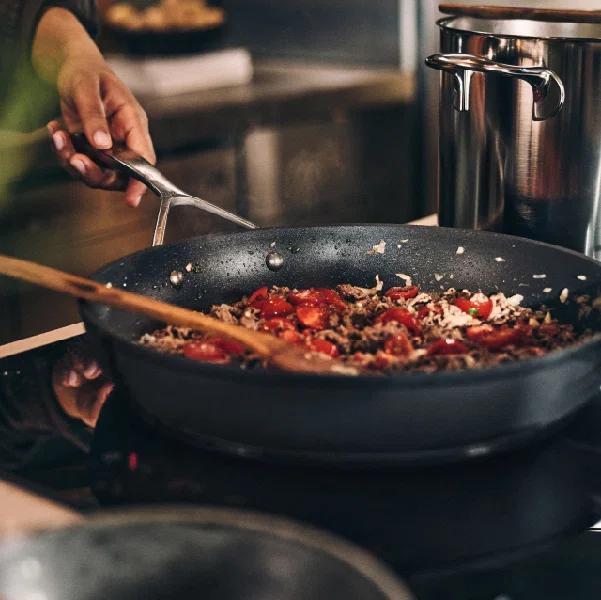 Demeyere Demeyere AluPro Aluminum Nonstick Deep Fry Pan