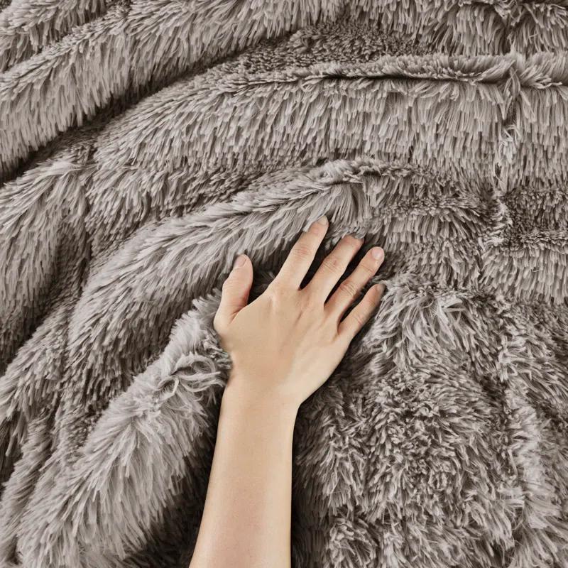 Intelligent Design Malea Shaggy Faux Fur Comforter Mini Set
