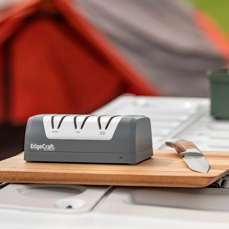 EdgeCraft Chef'sChoice Rechargeable Three-Stage DC 320 Electric Knife Sharpener