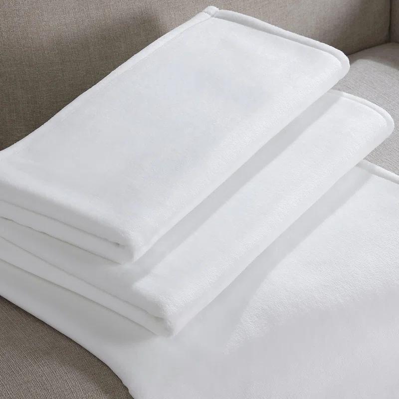 Calvin Klein Calvin Klein Core Plush Solid Reversible Blanket