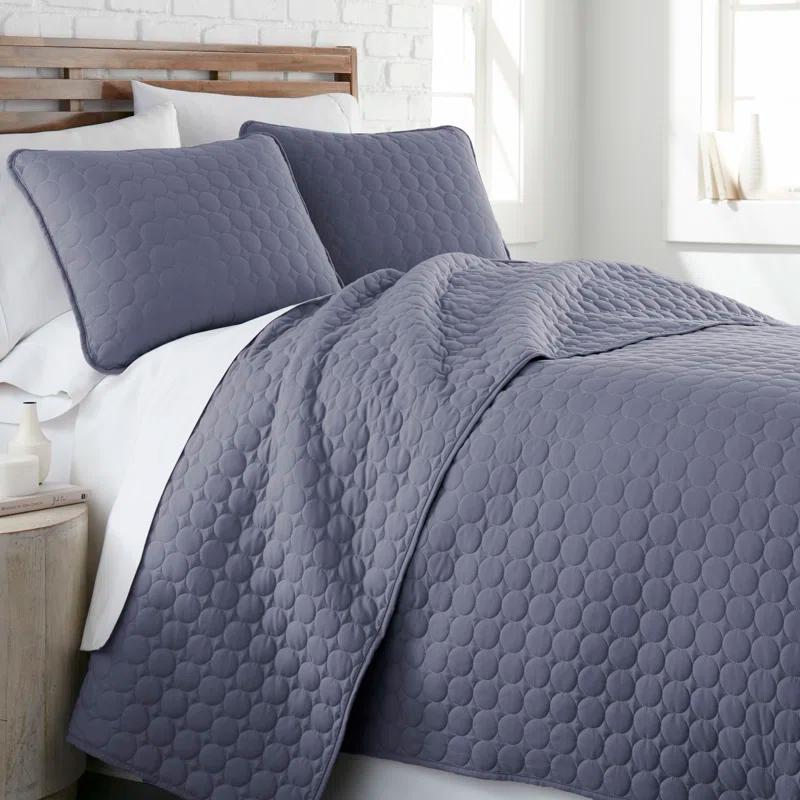 SouthShore Fine Linens Southshore Fine Linens Lightweight Oversized Reversible Quilt Set with shams