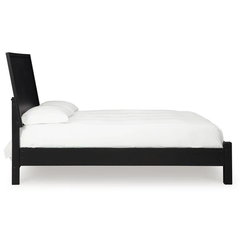 Latitude Run® Danziar  Panel Bed