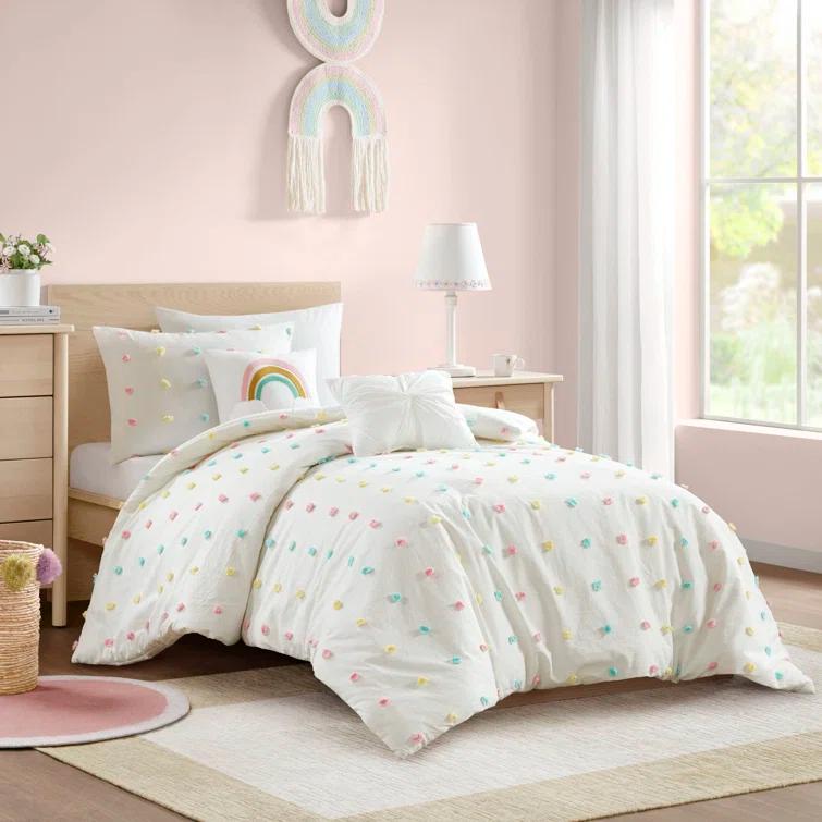 Intelligent Design Kids Callie Pom Pom Cotton Jacquard Quilt Set with Throw Pillows