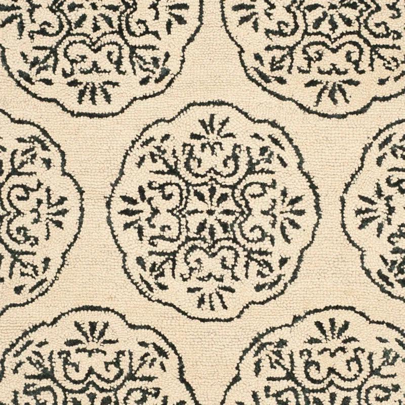 Safavieh Bella Hand Tufted Wool Damask Rug