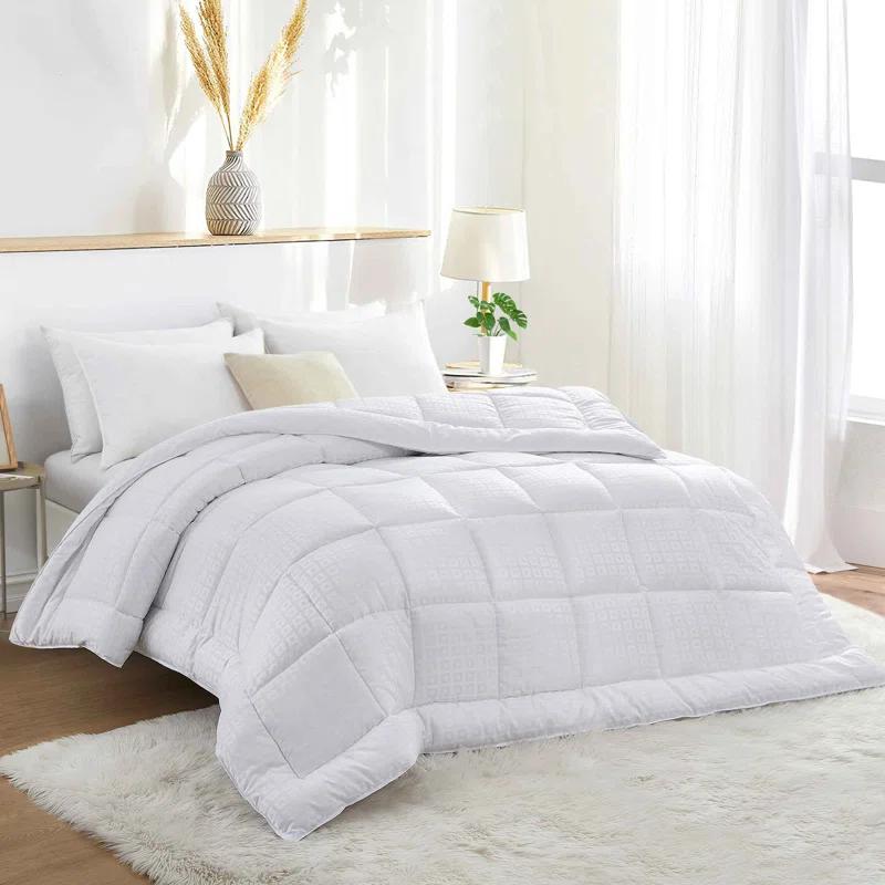 Alwyn Home All Season Polyester Down Alternative Comforter/Duvet Insert