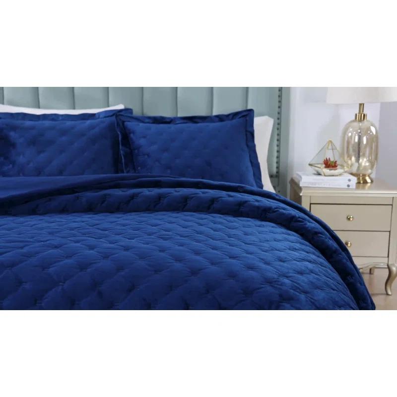 BeBeJan Bebejan 3 Piece Velvet Comforter Set