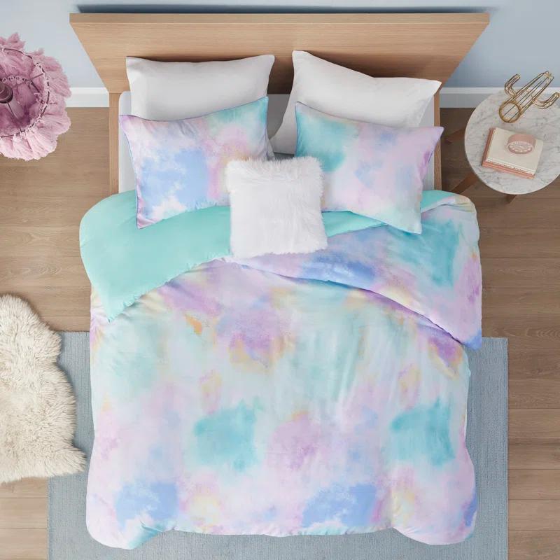 Intelligent Design Cassiopeia Watercolor Tie Dye Printed Duvet Cover Set with Throw Pillow