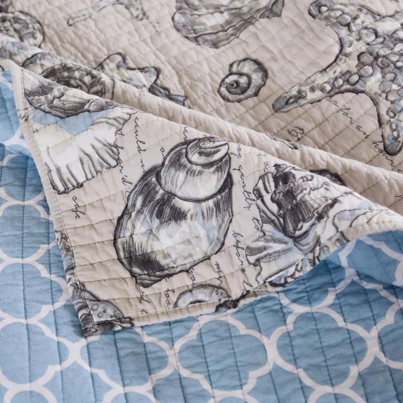 Greenland Home Fashions Cruz Reversible Seashell and Starfish Quilt Set