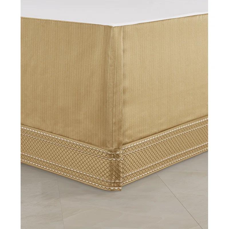 Augustina Comforter Set