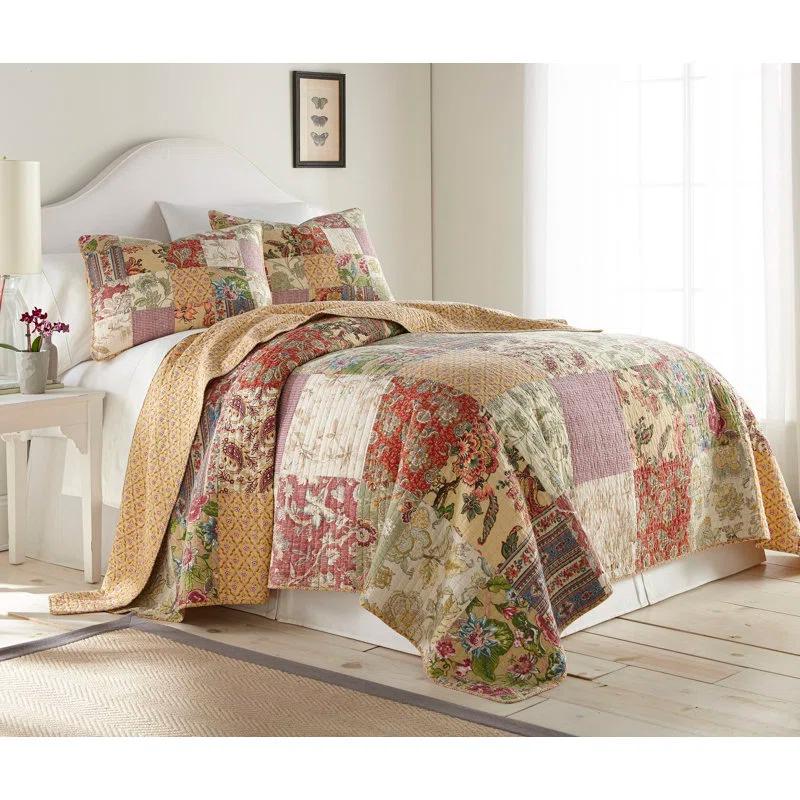 Chezmoi Collection Beige/Red Cotton Reversible Quilt Set