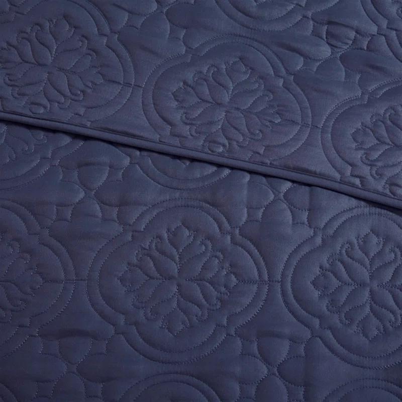 Quebec Reversible Bedspread Set