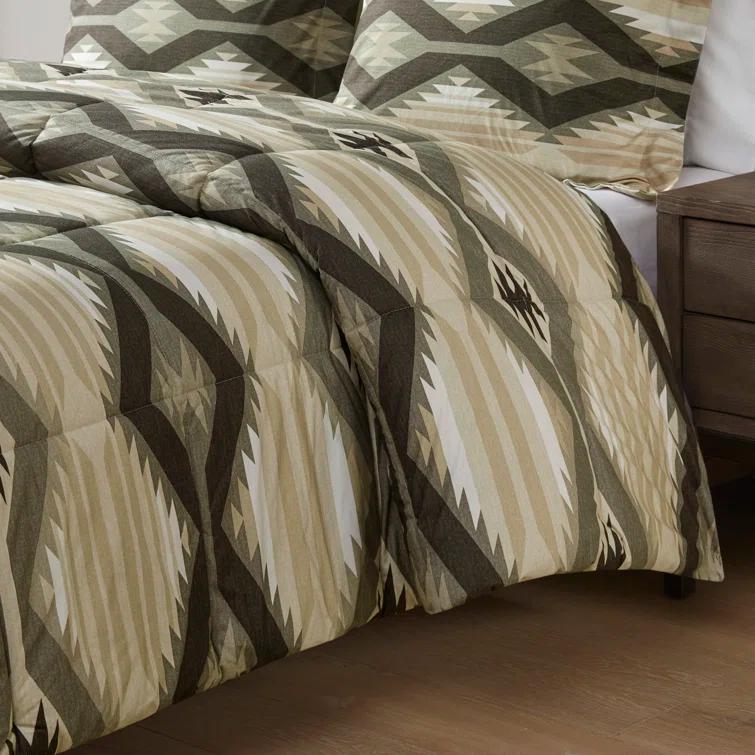 Woolrich Woolrich Emmet Creek Down Alternative Comforter Set with Throw Pillow