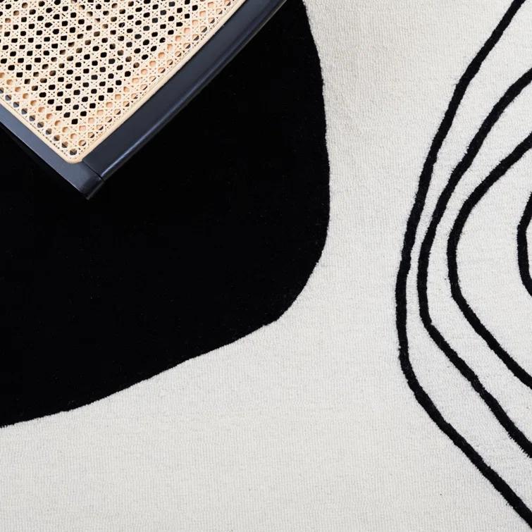 Felipe Handmade Wool Ivory/Black Rug