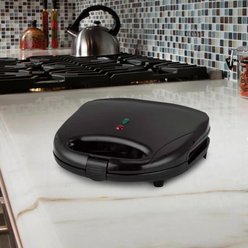 Brentwood Nonstick Dual Waffle Maker (Black), TS-243