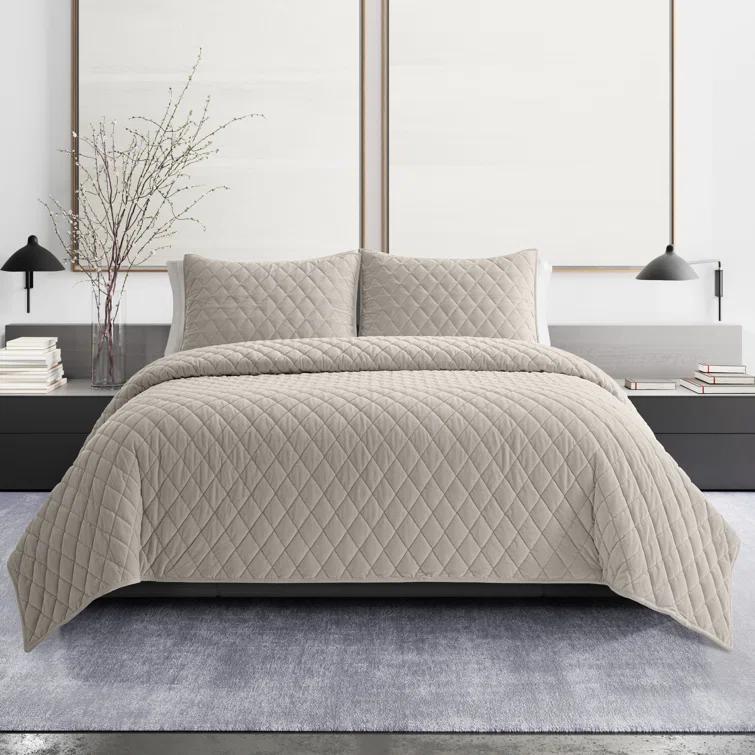 Vera Wang Waffle Stripe Vera Wang Diamond Velvet Quilt Set