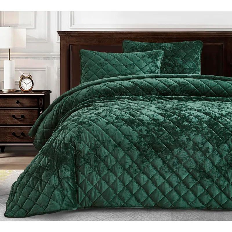 Velvet Quilt Set