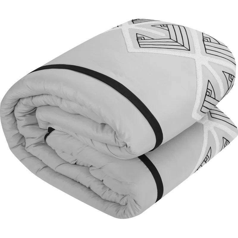Nanshing America, Inc Vernice 7 Piece Geometric Comforter Set