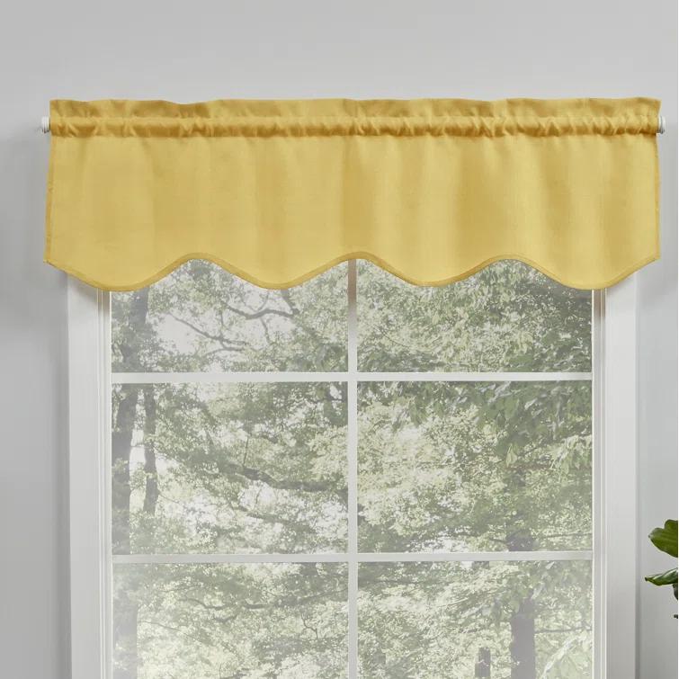 Amalgamated Textiles Exclusive Home Loha Light Filtering Rod Pocket Scalloped Valance