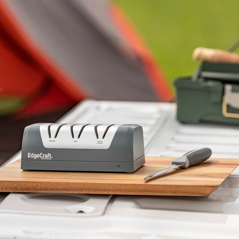 EdgeCraft Chef'sChoice Rechargeable Three-Stage DC 320 Electric Knife Sharpener